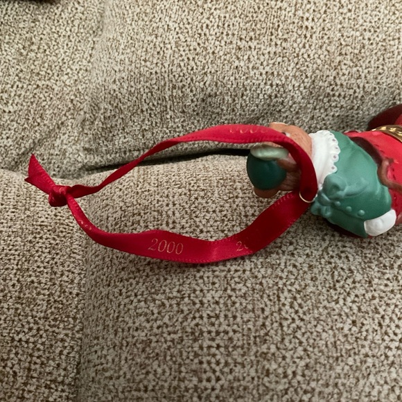 🌸3 for $18🌸 Hallmark Christmas Ornament 2000, Fashion Afoot Cute Mouse in Boot - Picture 7 of 12